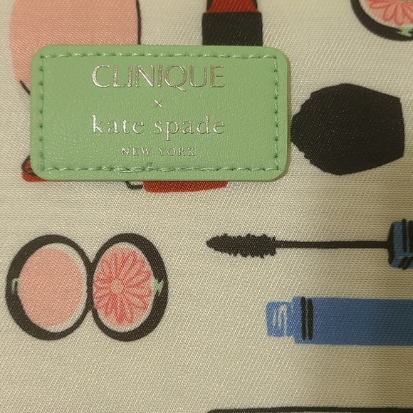 Clinique Kate Spade New York Makeup Bag - Picture 2 of 3